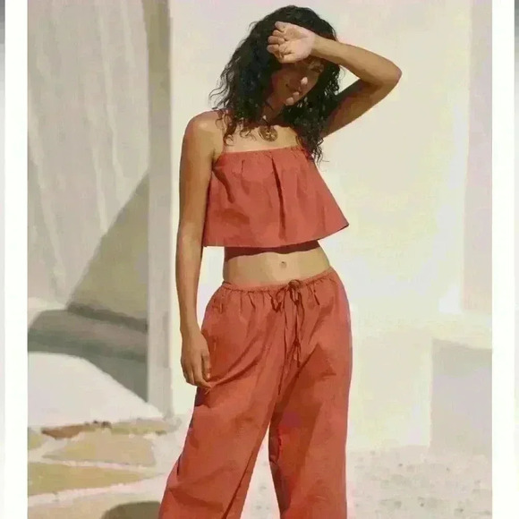 By Anthropologie Ruffled Crop Crimson Color Top Size M - Picture 6 of 9